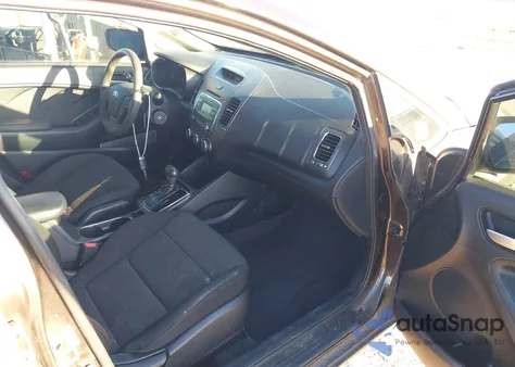 2017 Kia Forte Lx z USA, uszkodzony, nr VIN 3KPFK4A75HE152396